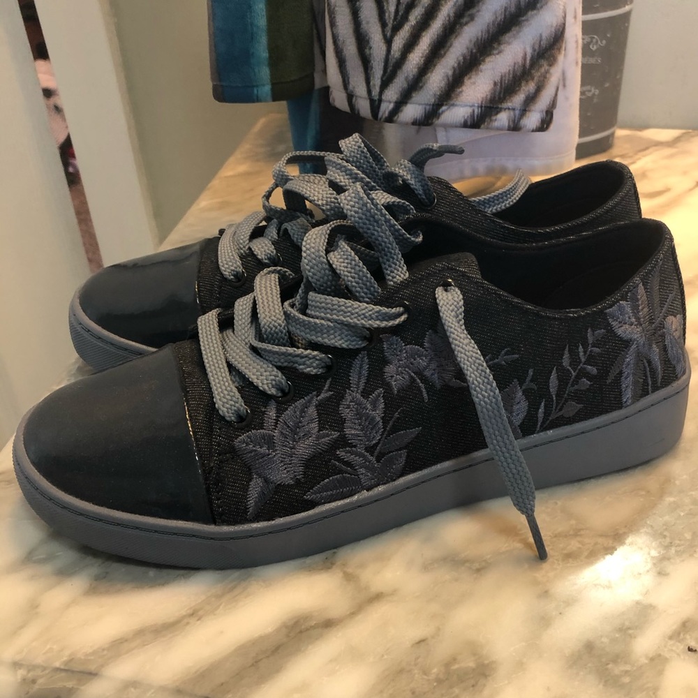 Embroidered denim sneaker. NWOT size 8 1/2 wide